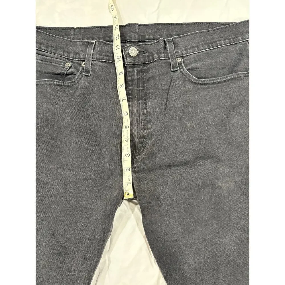 Levis levi’s 502